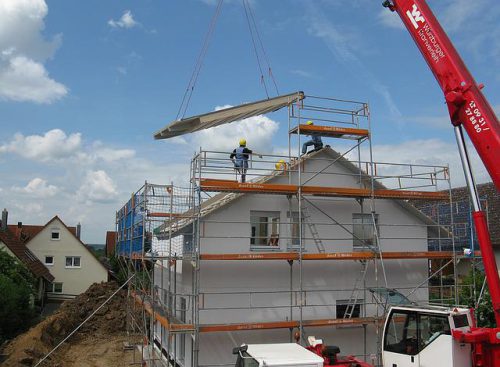 Jak zmierzyć się z budową domu jednorodzinnego?